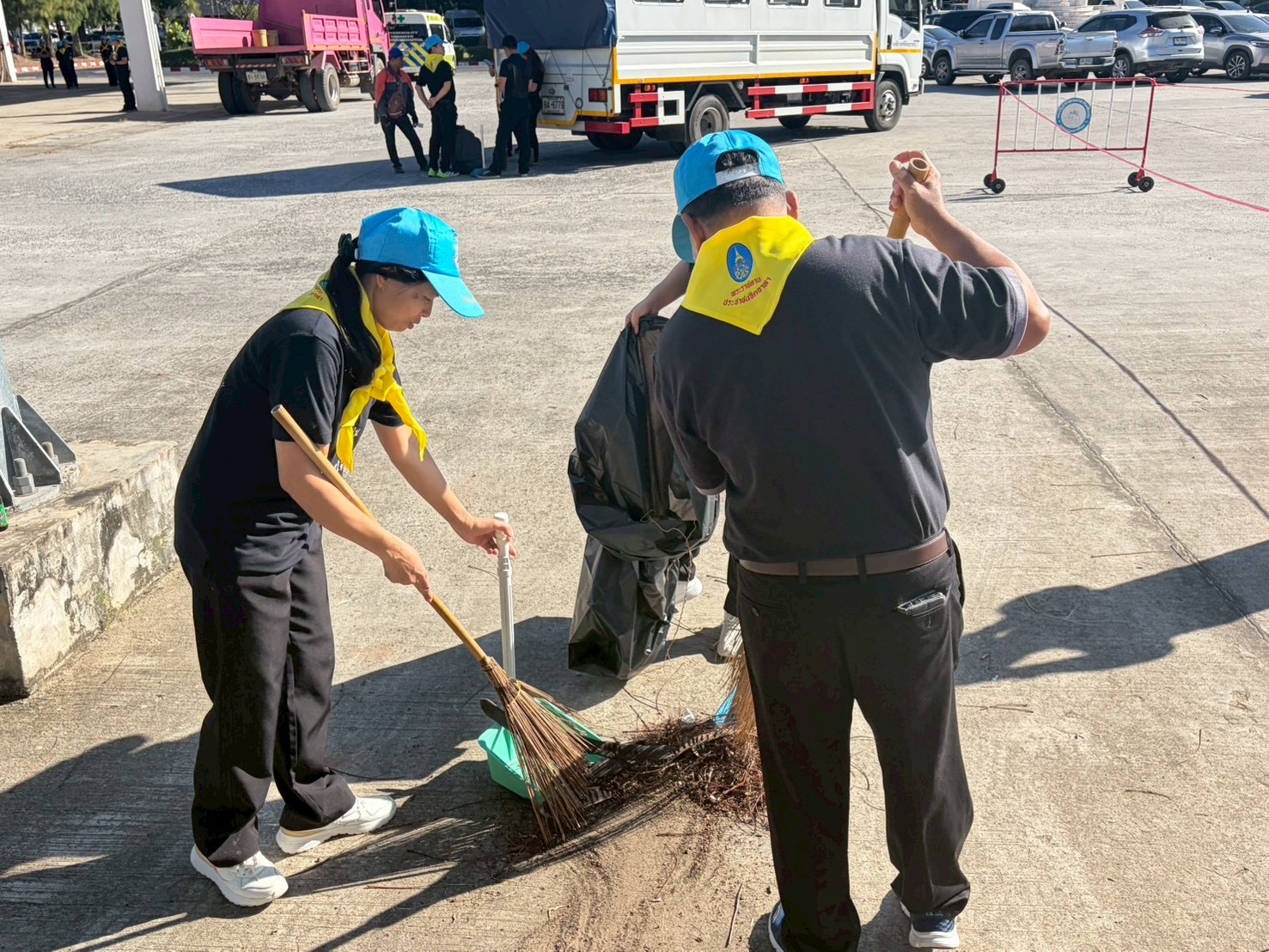 title - ส.ป.ก.ยโสธร ร่วมกิจกรรมจิตอาสาพัฒนา เนื่องในโอกาสวันคล้ายวันปราบดาภิเษก พระมหากษัตริย์แห่งกรุงธนบุรี (วันสมเด็จพระเจ้าตากสินมหาราช)